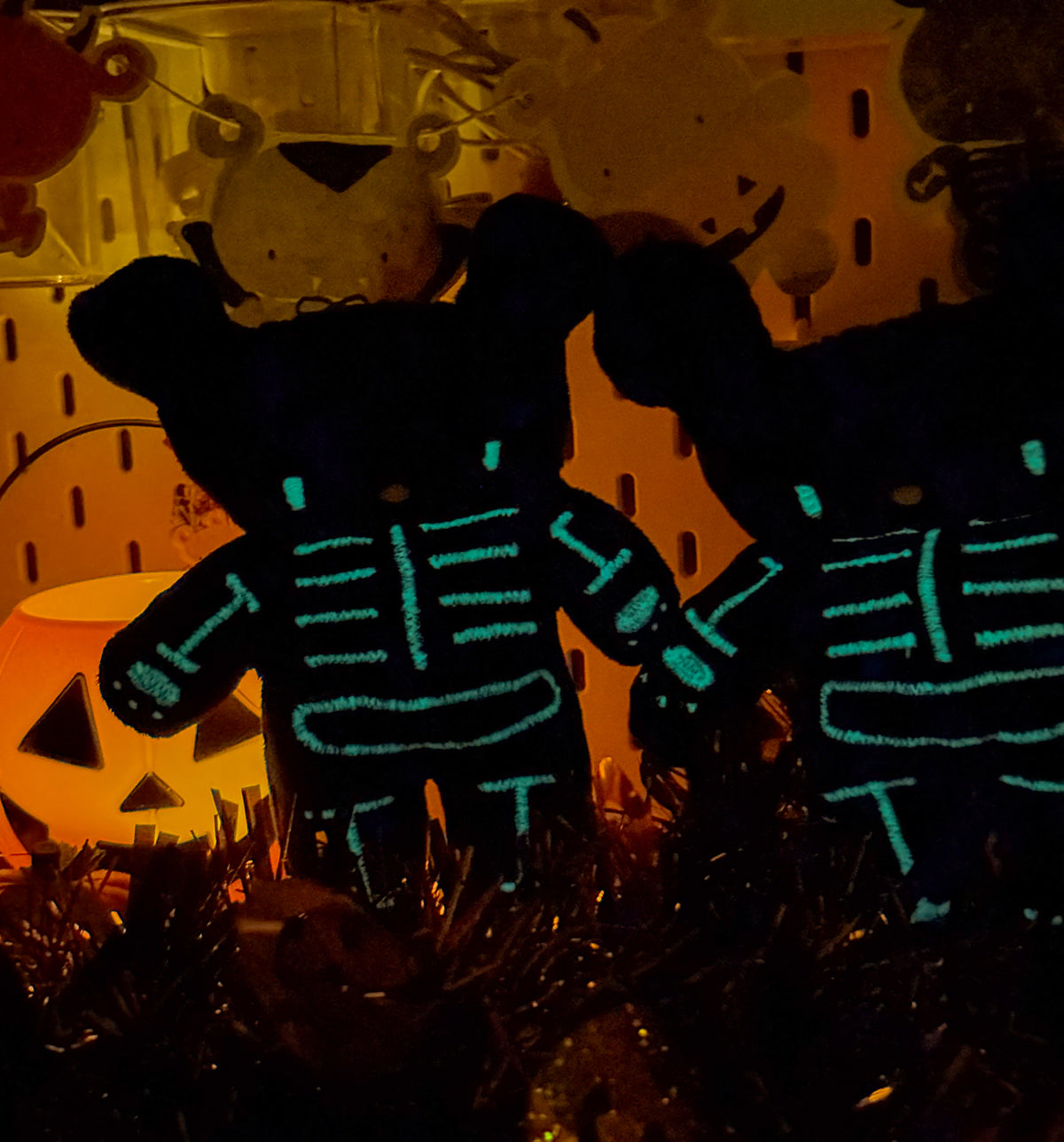 scare-bo! (skeleton bear)