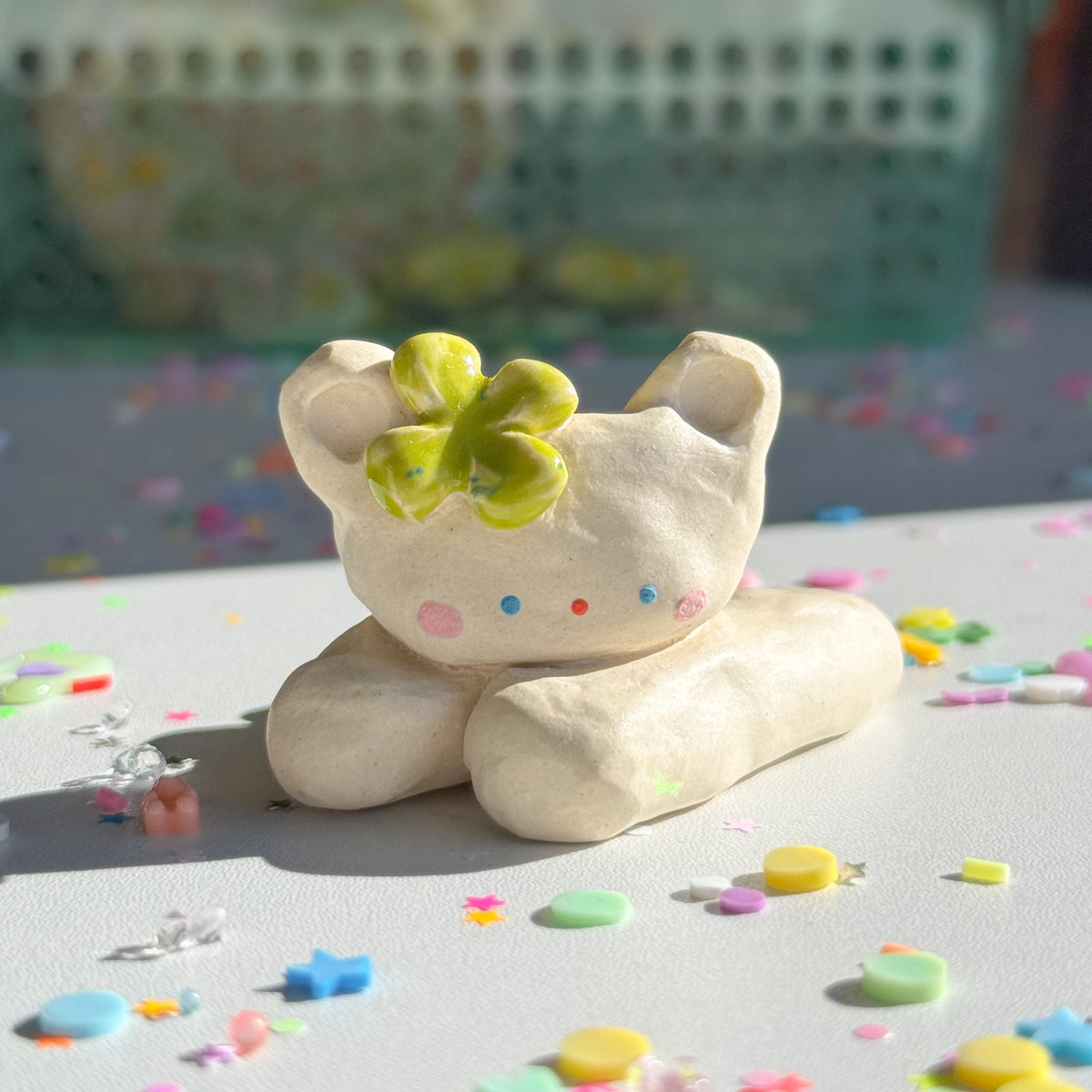 laying down (in the clover field) | ceramic figure