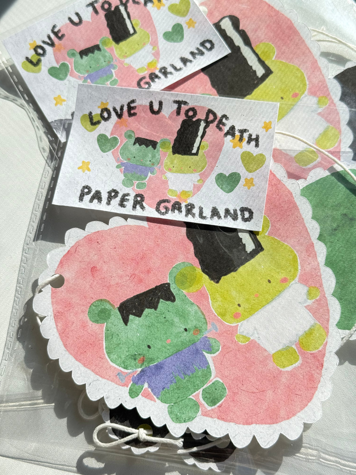 love u to death • paper garland